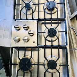 36” GE Gas Cooktop