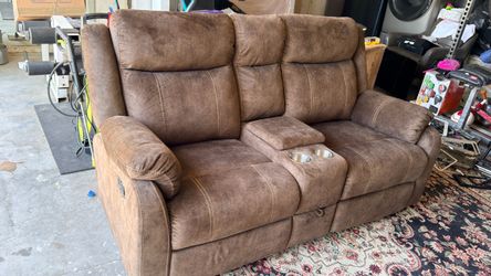 2 seat love couch