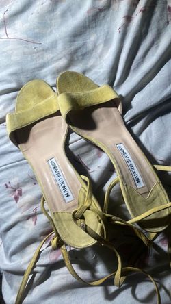 Manila Blanhnik KItten Heels