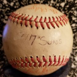 Collectable 1977 Jacksonville Suns Autographed Baseball