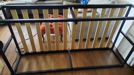 Twin size bedframe