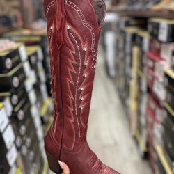 womens kneee high boots