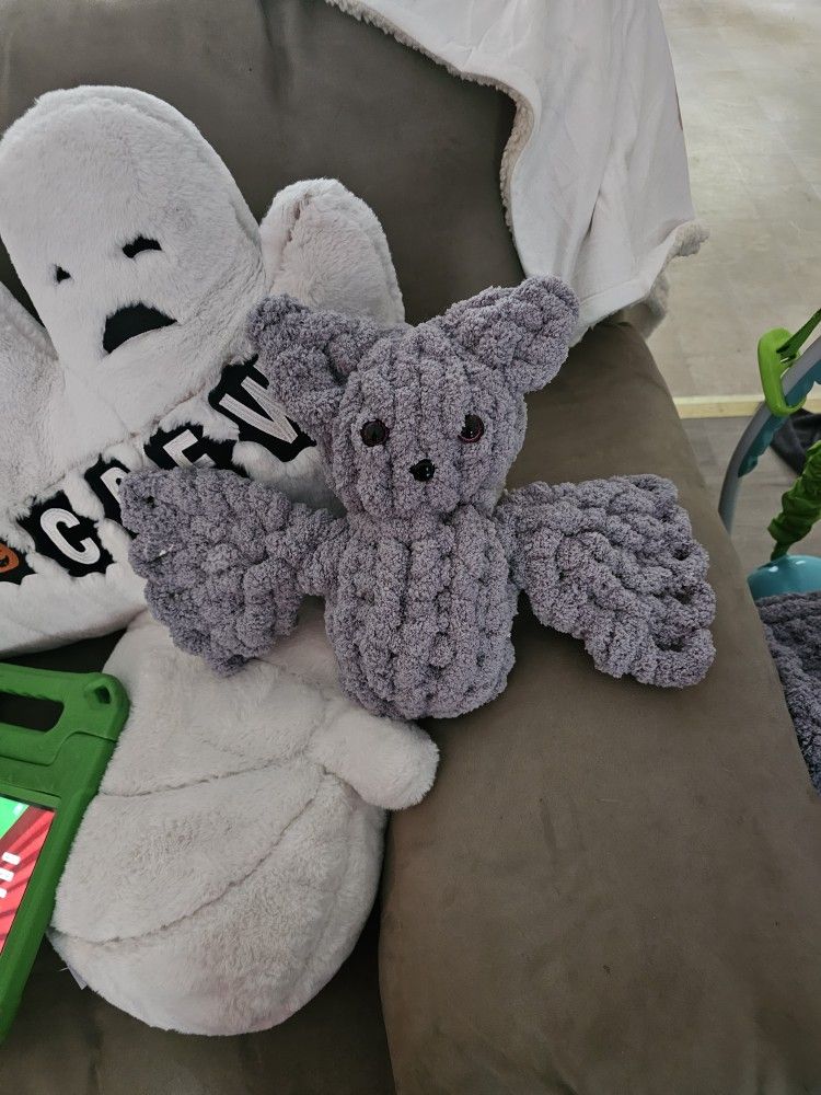 Hand Knit Bat Stuffy 