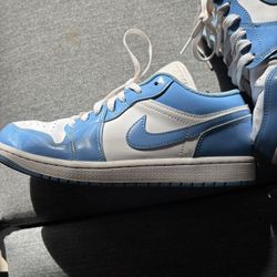 Nike Dunk Low Sneakers In Great Condition! With The Box! 