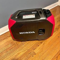 Honda EU3200i Portable Generator 