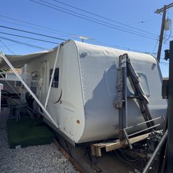 Jay Feather Camper