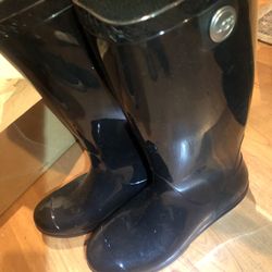 Ugg women’s ashaye boots in black Women’s Size  7