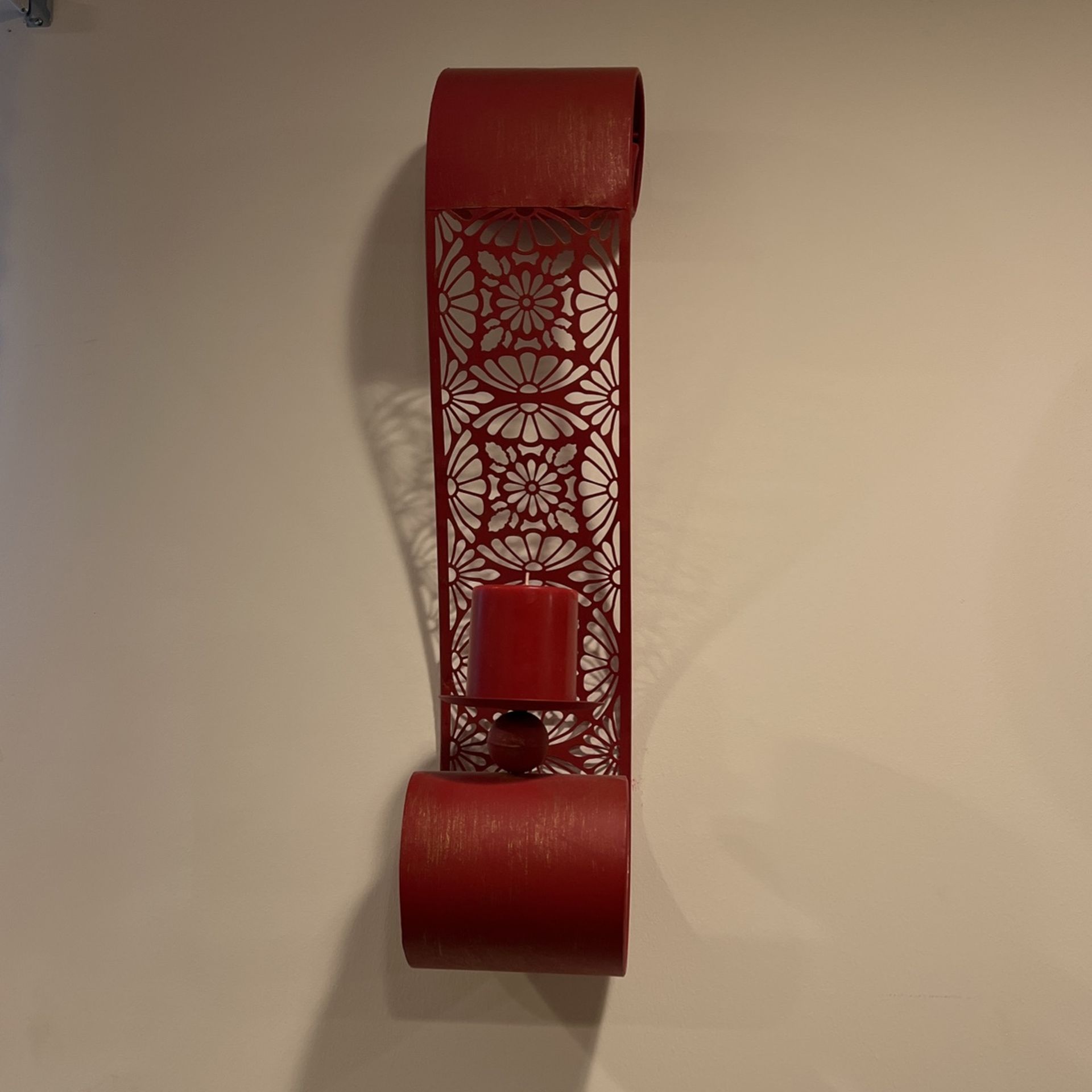 Red Wall Candle Holder Set