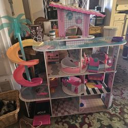 Barbies LOL Doll Gouse And Stuff..