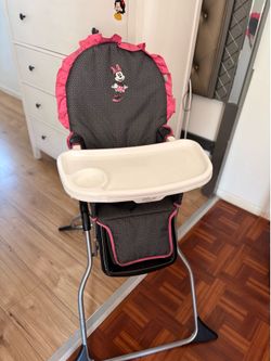 Minnie Mouse high chair