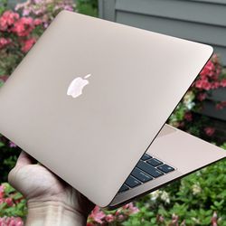 MacBook Air M1 13” Gold