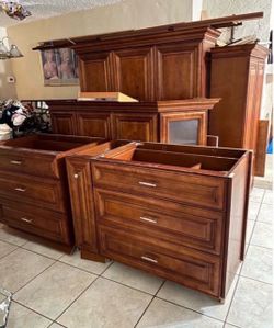 Kitchen Cabinets Cherrywood- Great Condition
