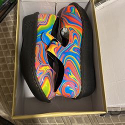 Size 6 Rainbow Swirl Ingarö Slip Resistant Shoes