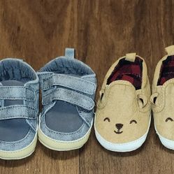 NWT & NWOT Set of 4 Newborn (0-3 mos) Boys Baby Booties from Carter's & Old Navy