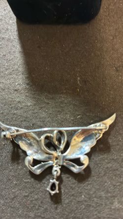 Vintage marketsite ,Garnett , pin