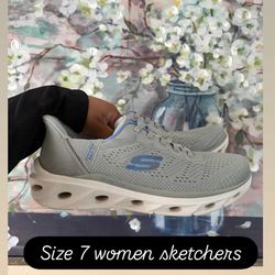 Size 7 women sketchers