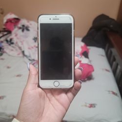 IPhone 8 Rose Gold For Sale $100