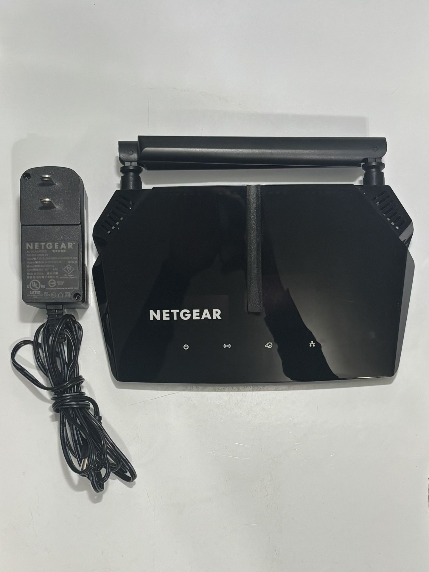NETGEAR WiFi Router (R6120) - AC1200 Dual Band Wireless Speed