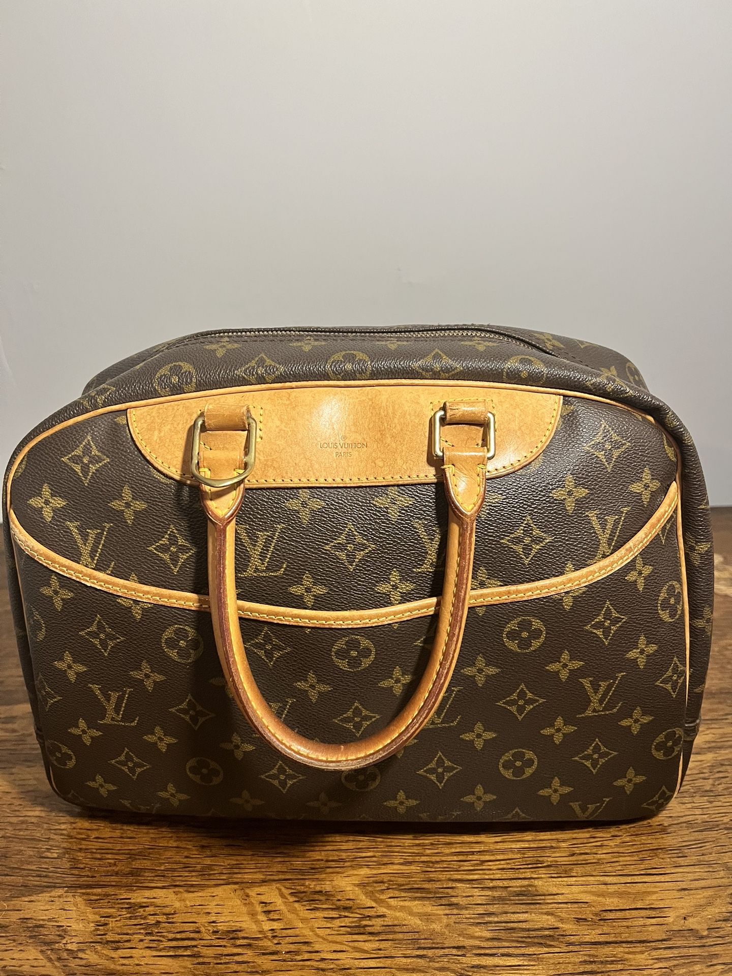 Louis Vuitton Monogram Canvas