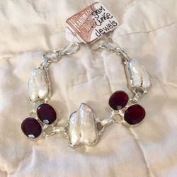 Biwa Pearl & Garnet Bracelet