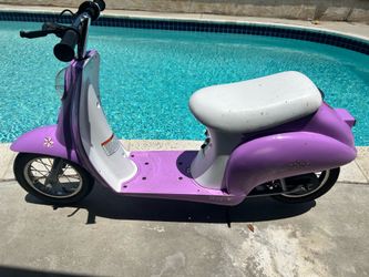 Razor moped