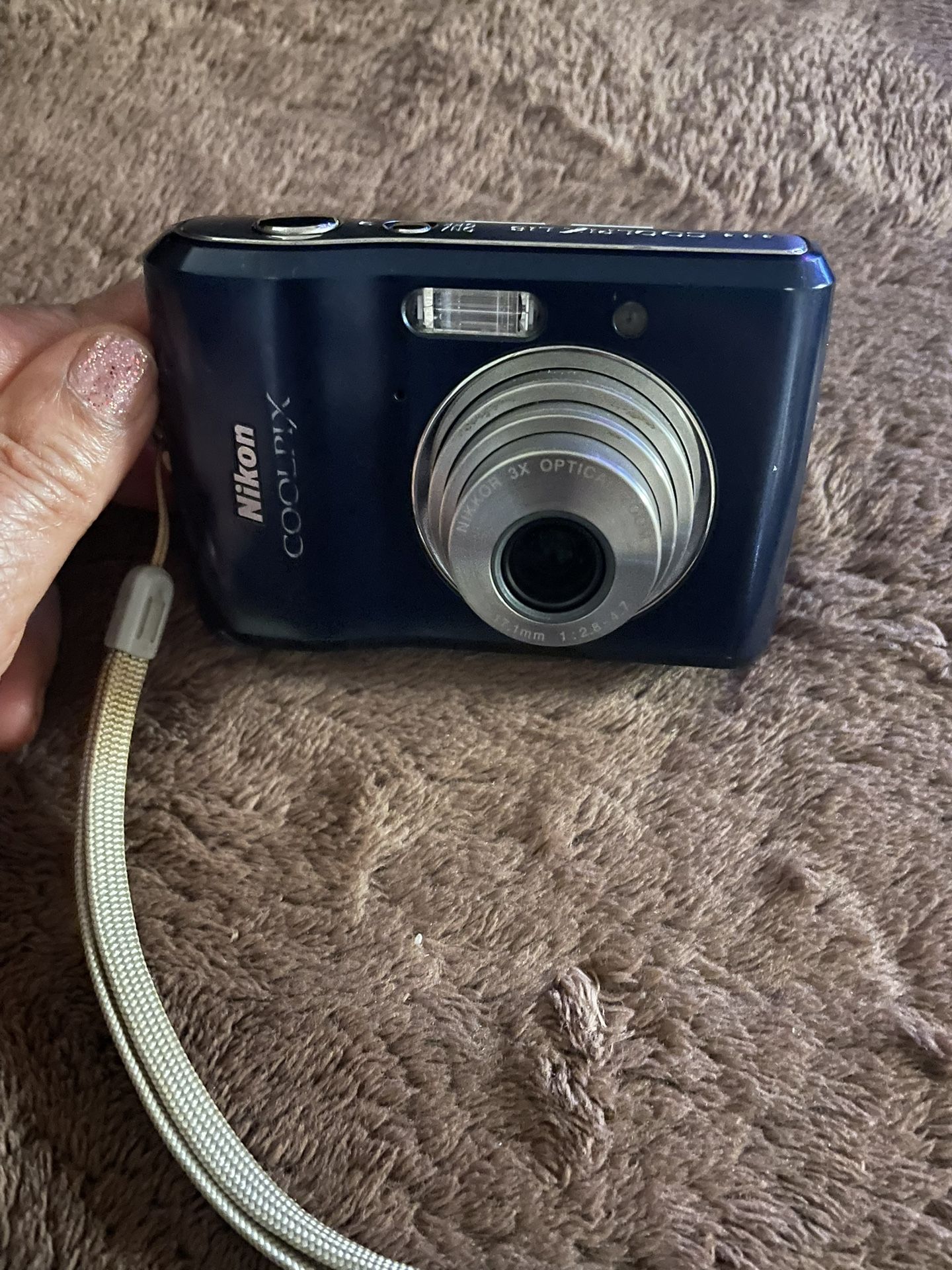 Nikon COOLPIX L18 8.0MP Digital Camera