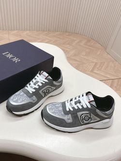 Di,or shoes