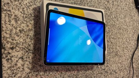 iPad 10th gen silver 64gb WiFi only