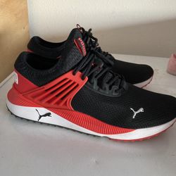 Puma Running Shoe Size 11  NEW 