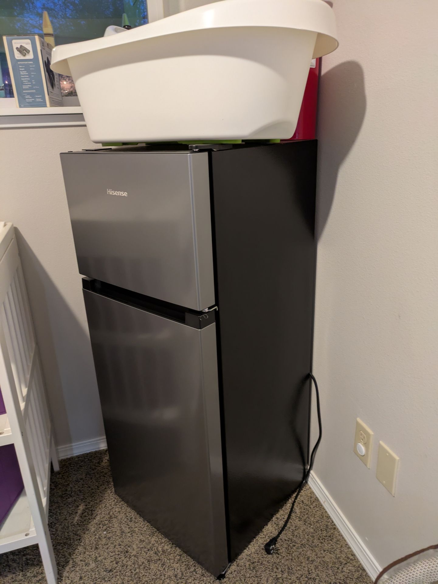Mini fridge