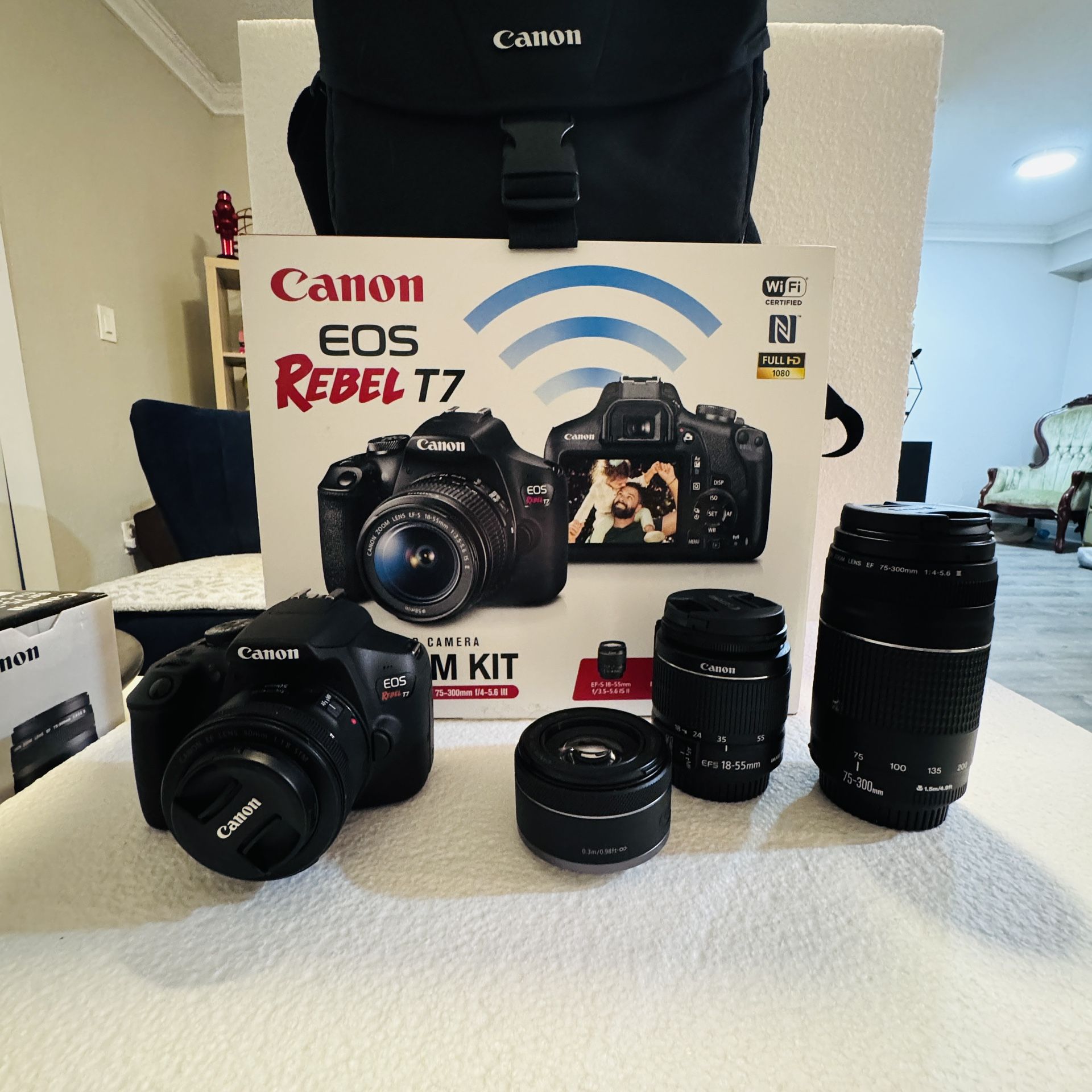 Canon EOS Rebel T7 Premium Kit + Extras