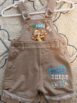 Vintage tigger shortalls