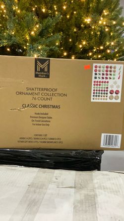Member's Mark Classic Christmas Ornament Set 76pc