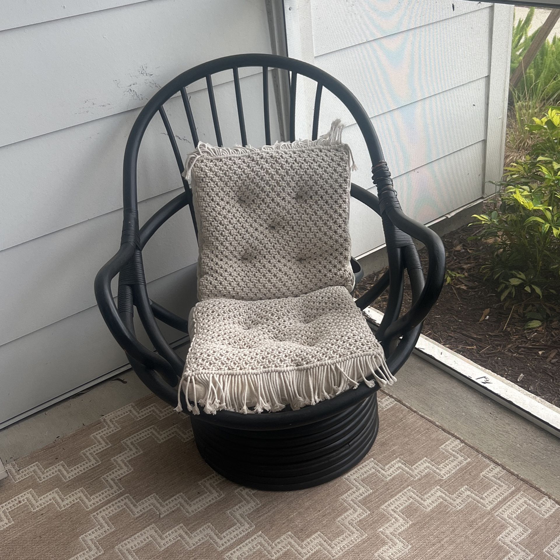 Outdoor Swivel Chair 