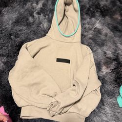 Essentials hoodie size 4/5 kids