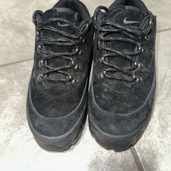 Nike Sneaker Women’s sz 7