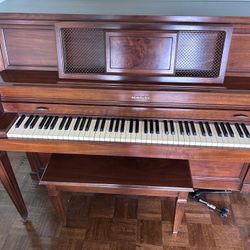 Baldwin Upright piano 