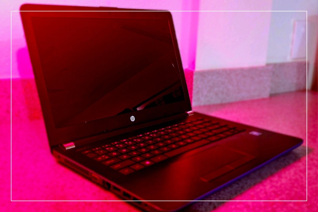 Semperfix Refurbished  Hp Laptop Model 14 Blue Windows 11 Serviceable. Straightforward. Ready.