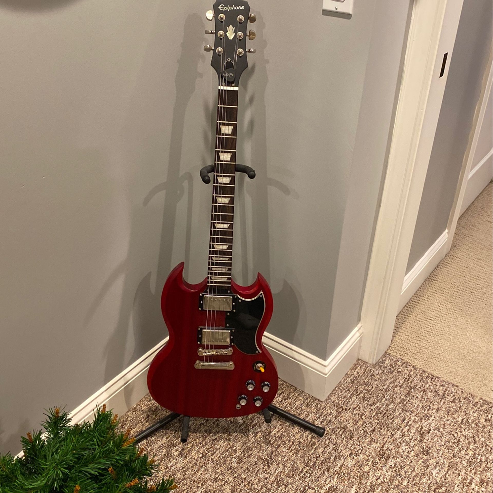 Epiphone SG Cherry Wood