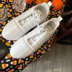 Burberry Did 36 All White Shoes 