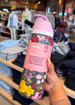 Owala 32 Oz Exclusive Water Bottle
