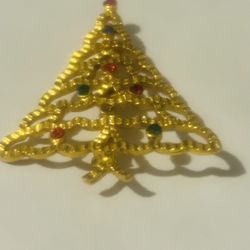 Vintage Tree Pin With Rhinestones Gold Tone-  No Missing Stones 3 Inches Tall 2 Inches Wide Great Condition 