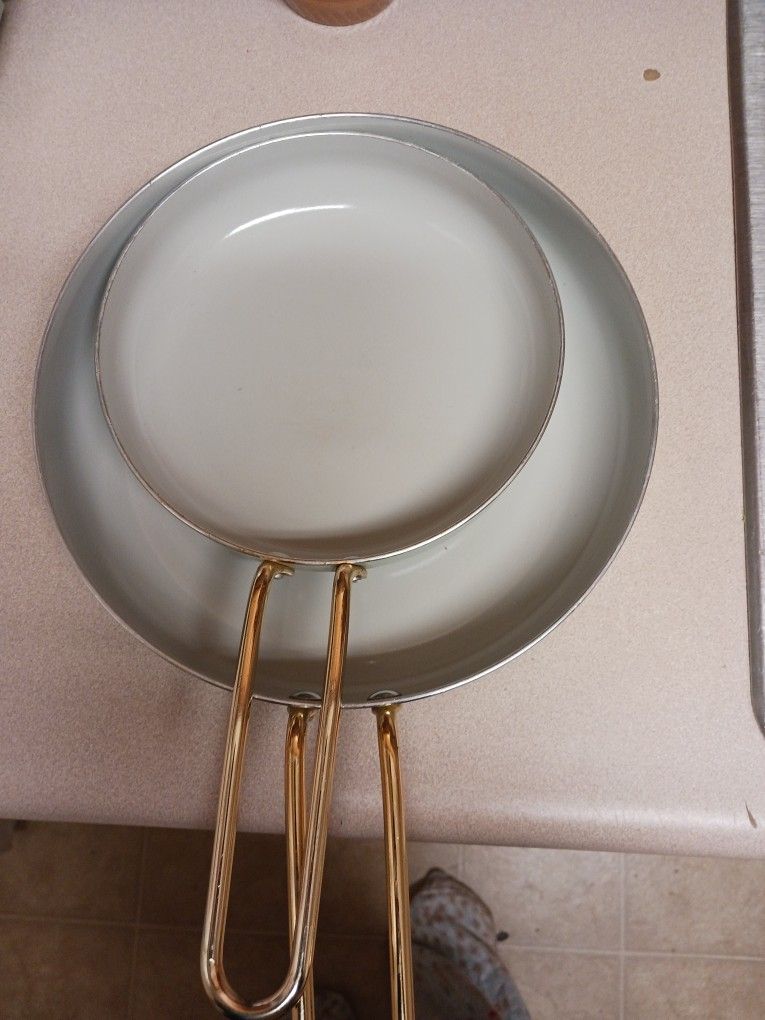 Ceramic Skillets