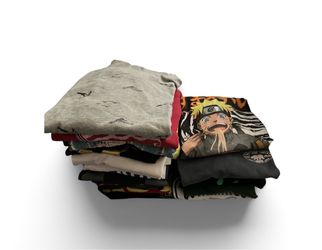 Men’s T-Shirt Bundle – Sizes S–M 👕