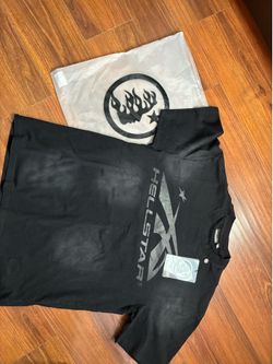 Black Hellstar logo tee
