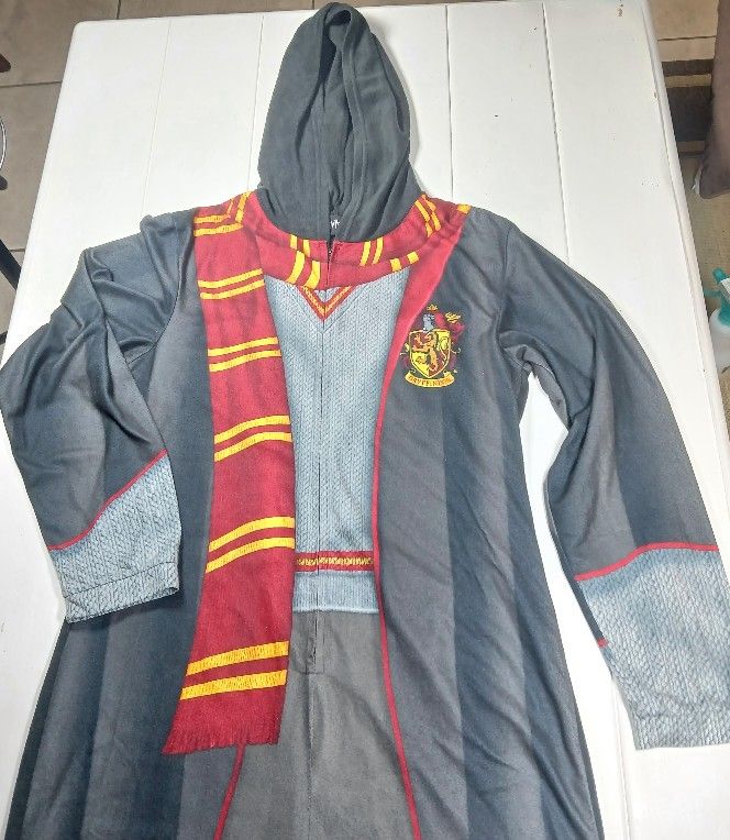 Adult Sm Harry Potter Gryffindor One-Piece Hooded Zip-Up halloween pajama's