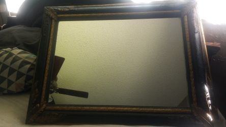 Home interior picture frames like new condition