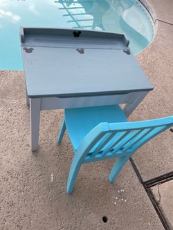 Melissa Doug wood desk - 23 inches wide / 21 .5 inches high / 16 inches deep + wood chair