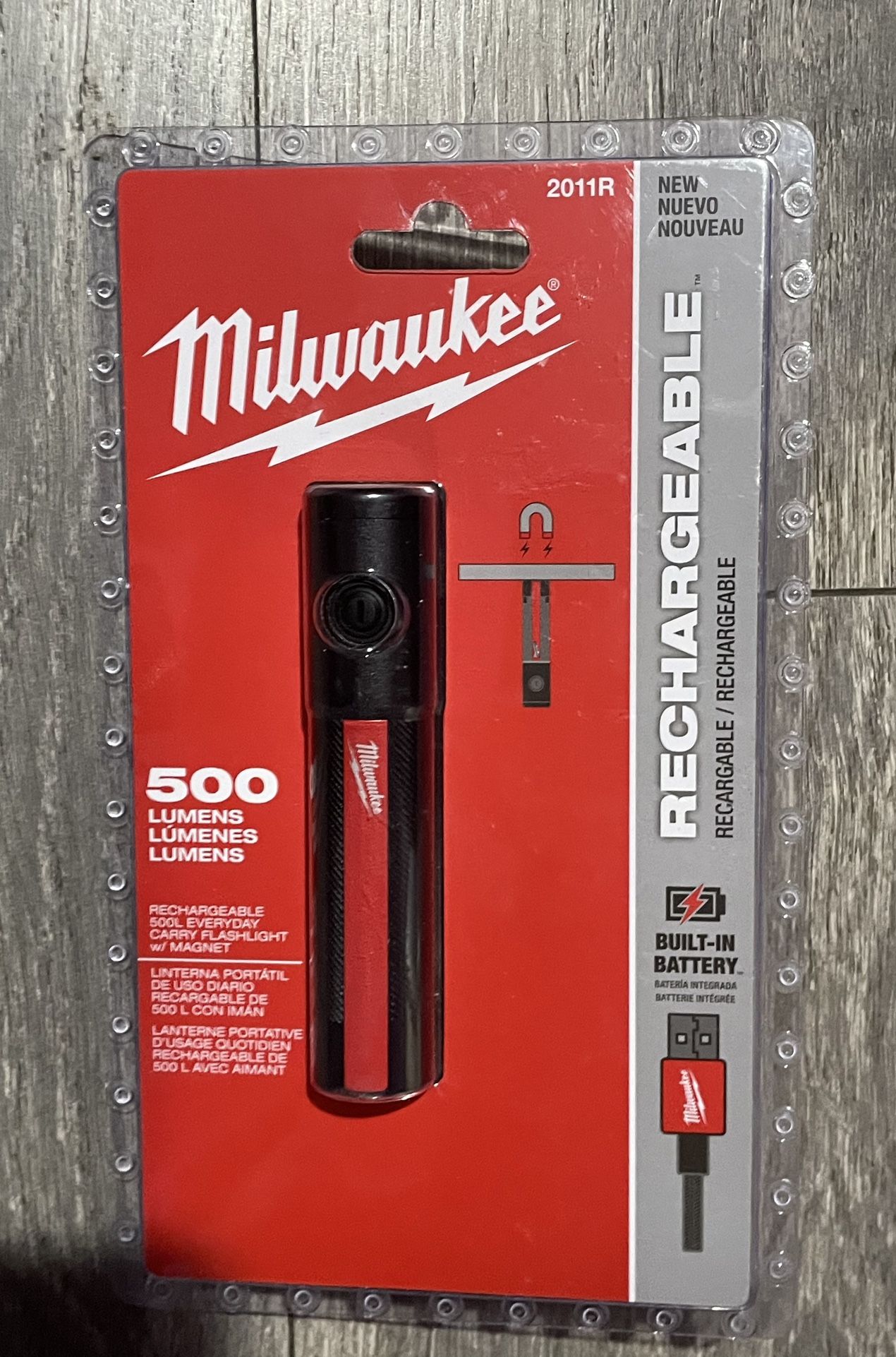 Milwaukee 500 Lumen Rechargeable Flashlight