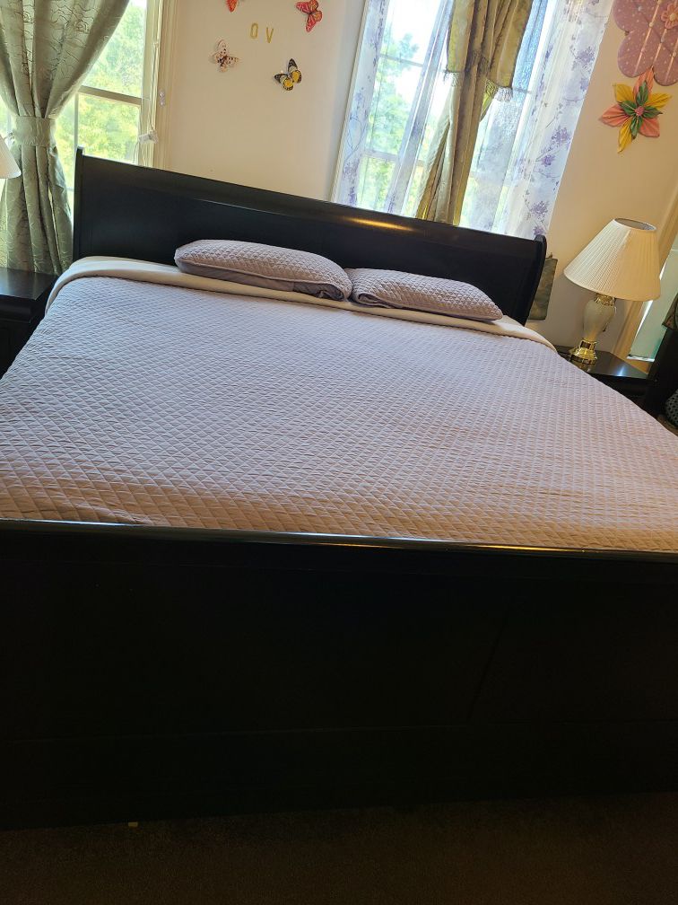 I am selling this beautiful king size bedroom set includes bed mattresses and two night drawers all for $ 1,200 is like new bought one month